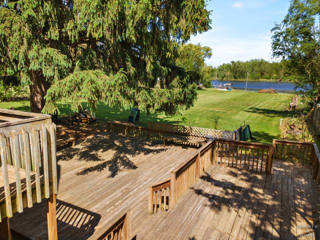 24211 N Riverside Drive, Cary, IL 60013