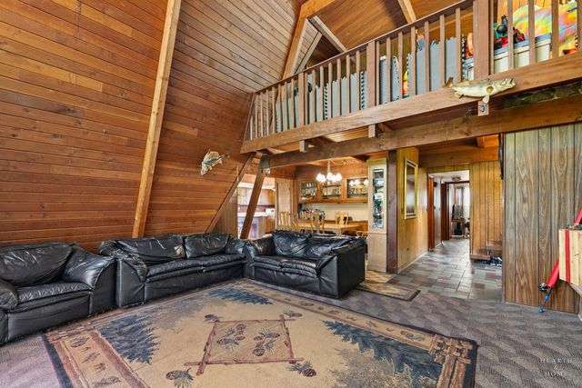 24211 N Riverside Drive, Cary, IL 60013