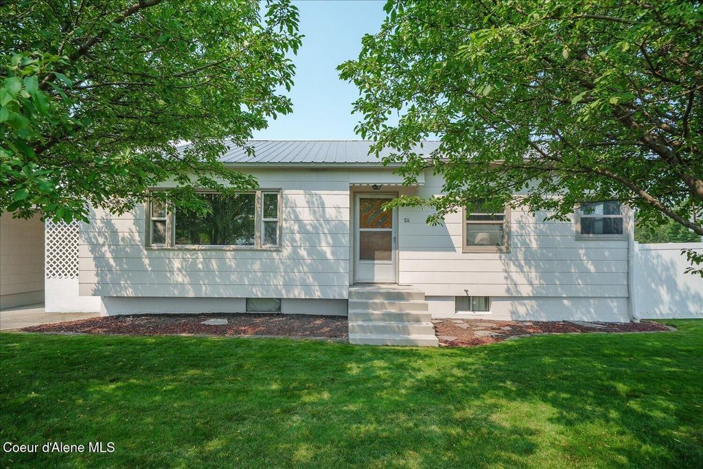 711 E Mullan AVE, Post Falls, ID 83854
