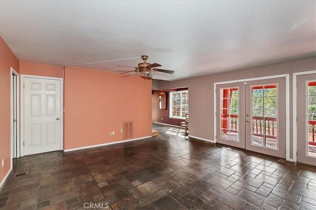 495 Zuger Court, Crestline, CA 92325