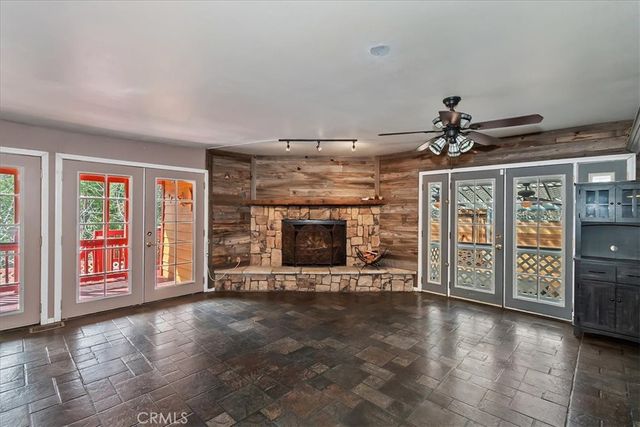 495 Zuger Court, Crestline, CA 92325