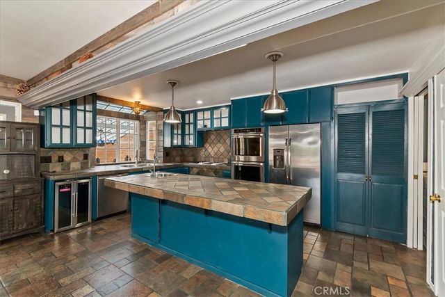 495 Zuger Court, Crestline, CA 92325