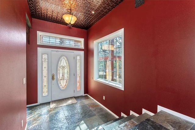 495 Zuger Court, Crestline, CA 92325