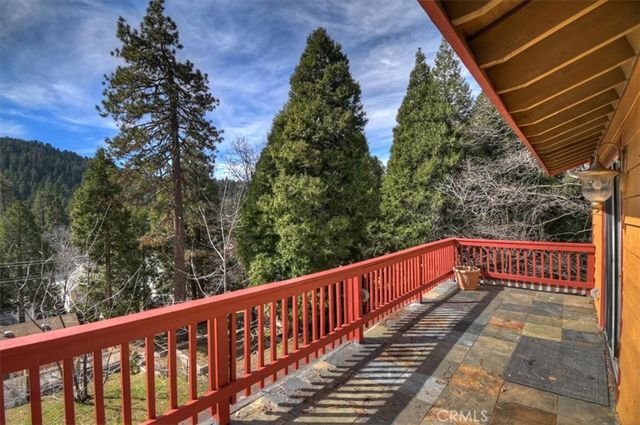 495 Zuger Court, Crestline, CA 92325