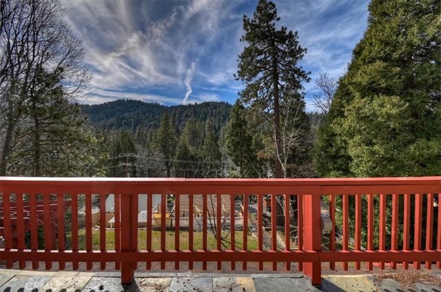 495 Zuger Court, Crestline, CA 92325