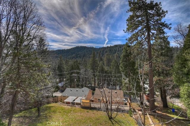 495 Zuger Court, Crestline, CA 92325