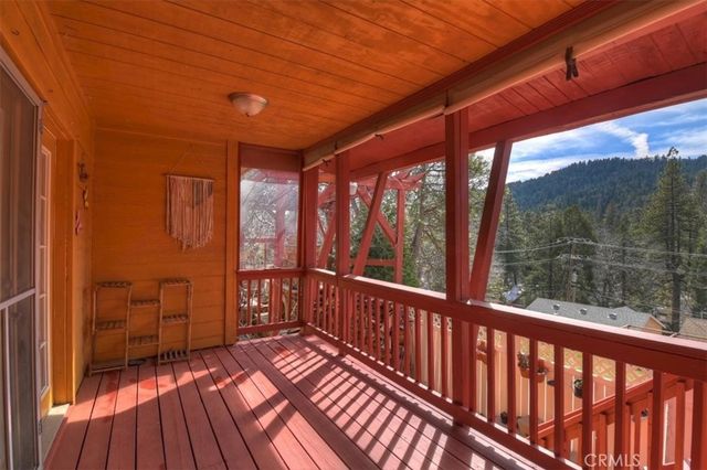 495 Zuger Court, Crestline, CA 92325