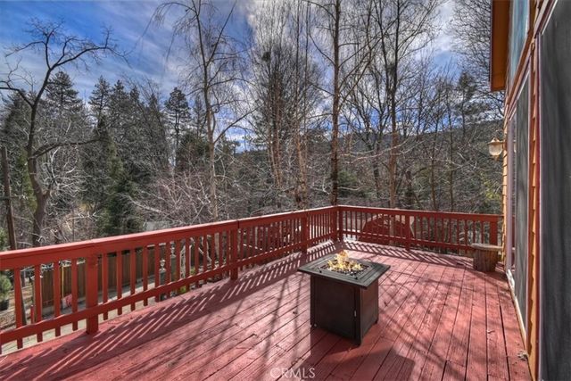 495 Zuger Court, Crestline, CA 92325