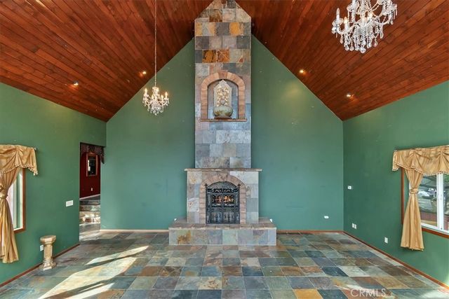 495 Zuger Court, Crestline, CA 92325