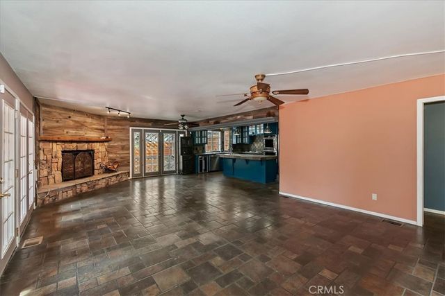 495 Zuger Court, Crestline, CA 92325