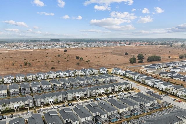 976 LEADER STREET, Davenport, FL 33896