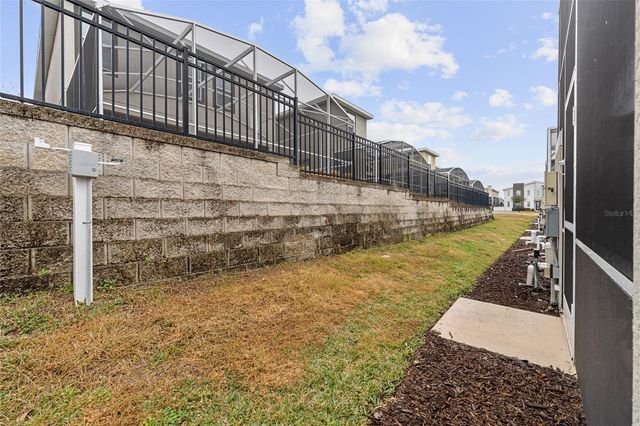 976 LEADER STREET, Davenport, FL 33896