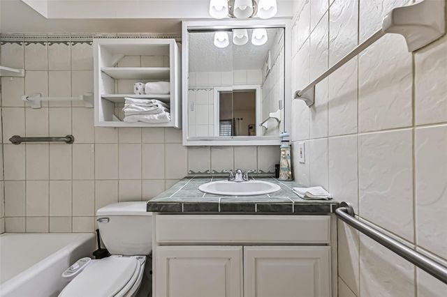 7310 Seawall Boulevard 807, Galveston, TX 77551