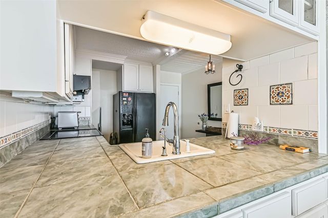 7310 Seawall Boulevard 807, Galveston, TX 77551