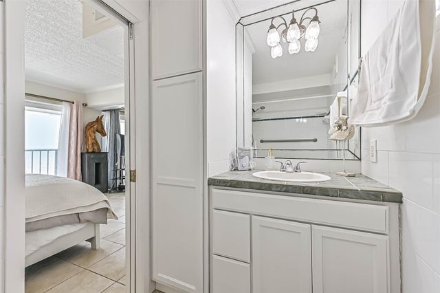 7310 Seawall Boulevard 807, Galveston, TX 77551