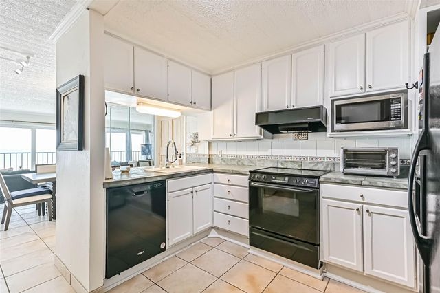 7310 Seawall Boulevard 807, Galveston, TX 77551