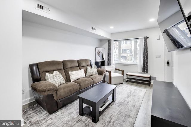 1310 DEXTER TER SE, Washington, DC 20020