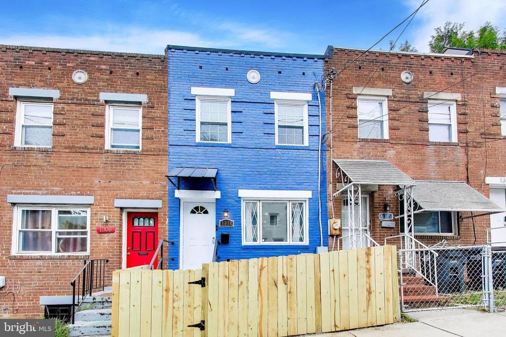 1310 DEXTER TER SE, Washington, DC 20020