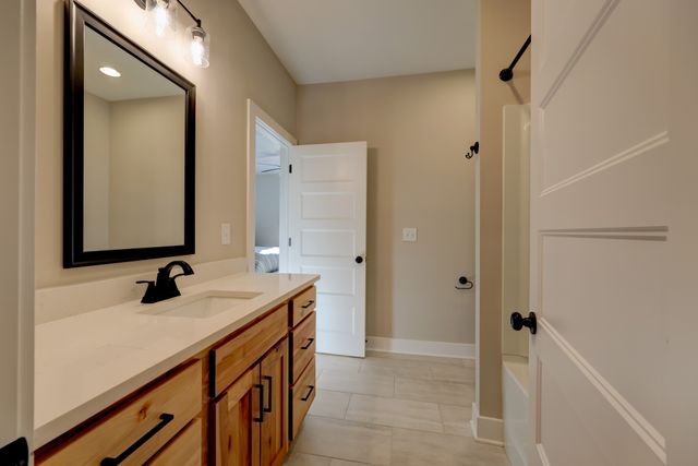 314 Clarabelle Ln, Clarksville, TN 37040