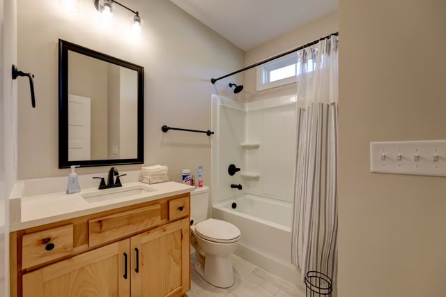 314 Clarabelle Ln, Clarksville, TN 37040