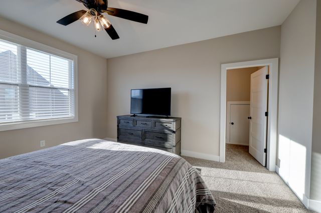314 Clarabelle Ln, Clarksville, TN 37040