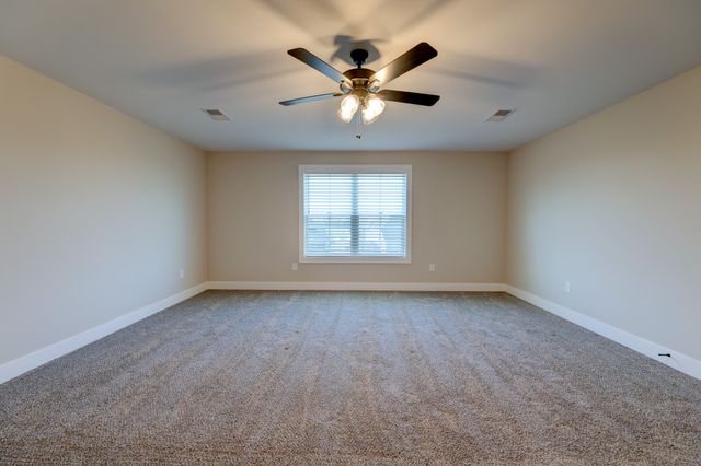 314 Clarabelle Ln, Clarksville, TN 37040