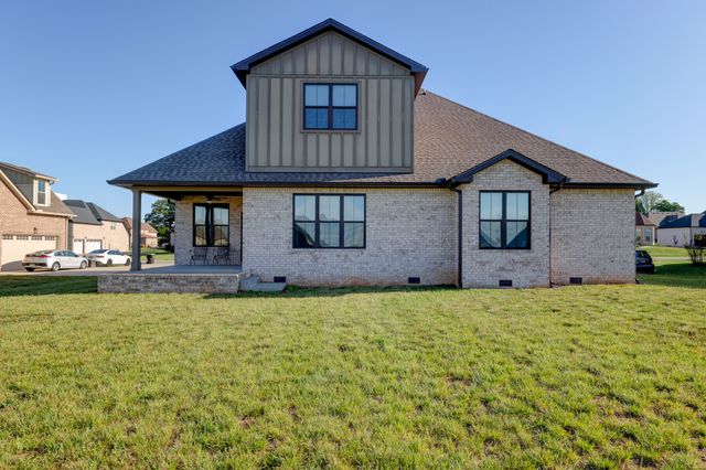 314 Clarabelle Ln, Clarksville, TN 37040