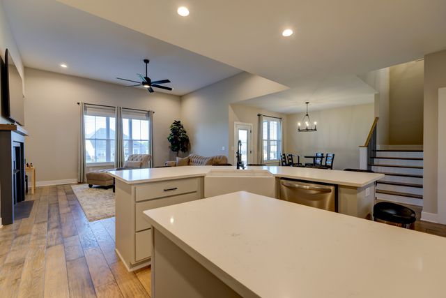 314 Clarabelle Ln, Clarksville, TN 37040