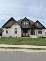 314 Clarabelle Ln, Clarksville, TN 37040