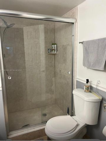 8305 Sunrise Lakes Blvd 103, Sunrise, FL 33322