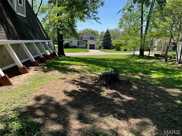 103 Branch Drive, Edwardsville, IL 62025