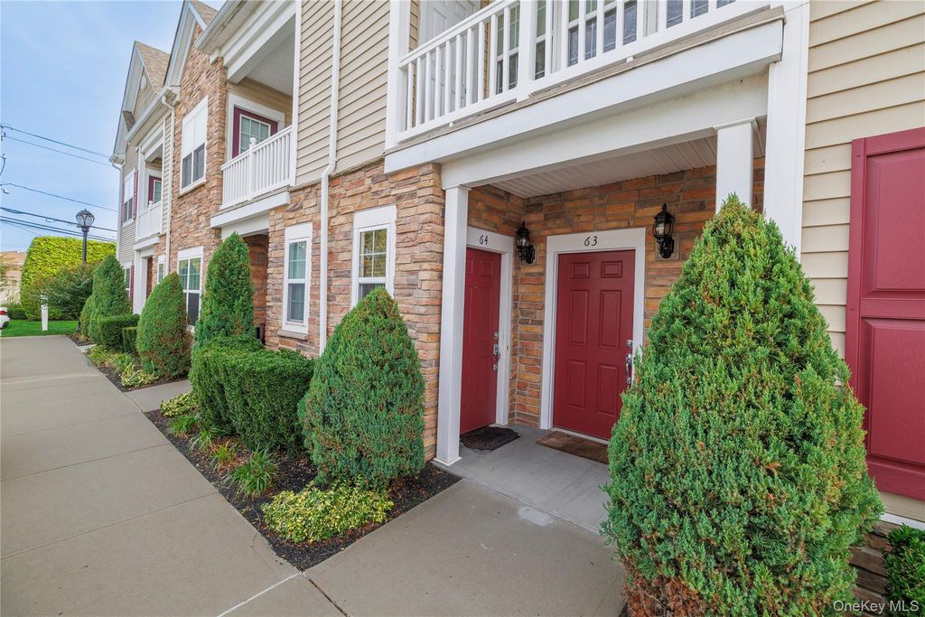 64 Wexford Lane, Oceanside, NY 11572