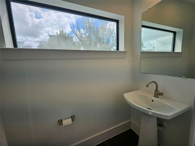 2401 Crawford Street C2A, Houston, TX 77004