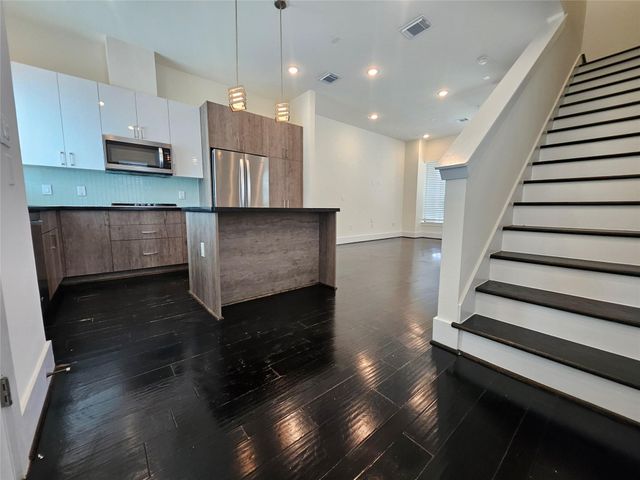 2401 Crawford Street C2A, Houston, TX 77004