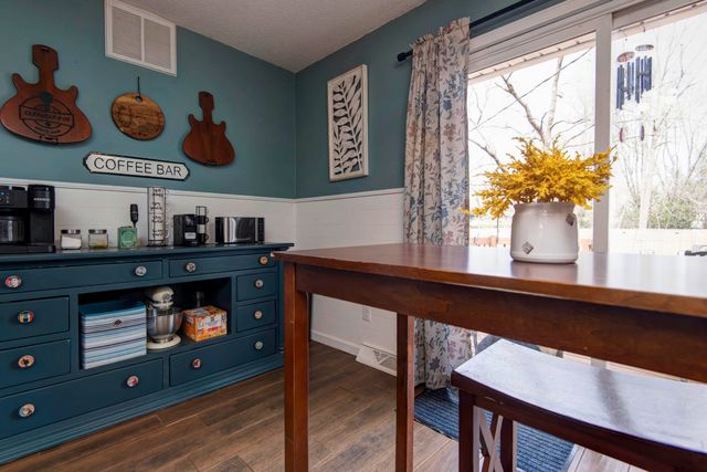 1711 W Whiteside Street, Springfield, MO 65807