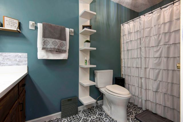 1711 W Whiteside Street, Springfield, MO 65807