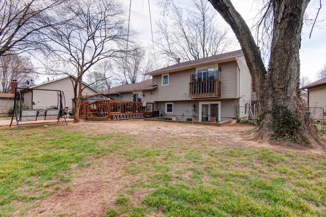 1711 W Whiteside Street, Springfield, MO 65807