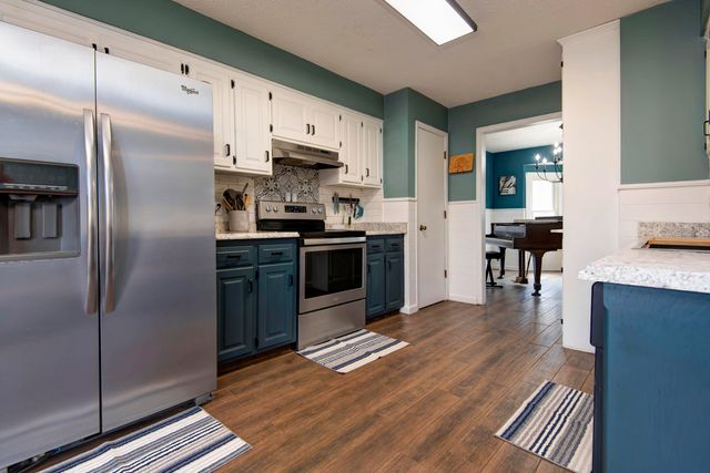 1711 W Whiteside Street, Springfield, MO 65807