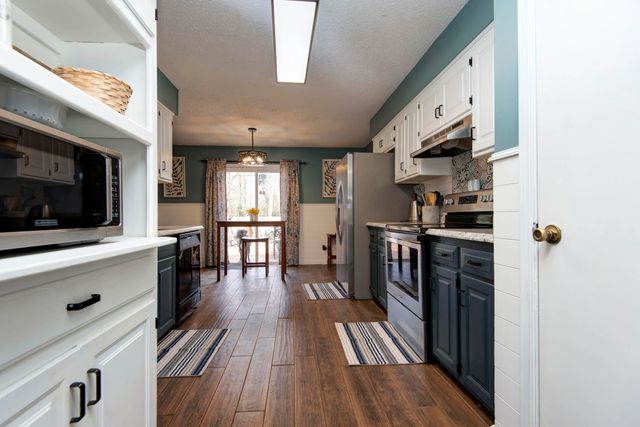 1711 W Whiteside Street, Springfield, MO 65807