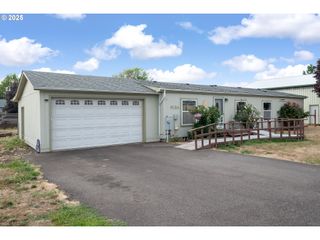 913 A TOLIVER Rd, Molalla, OR 97038