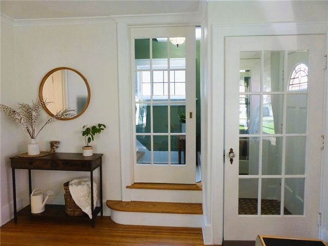 21 Elmcroft Road, Rochester, NY 14609