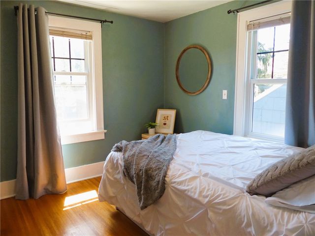 21 Elmcroft Road, Rochester, NY 14609