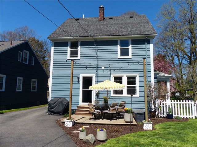 21 Elmcroft Road, Rochester, NY 14609