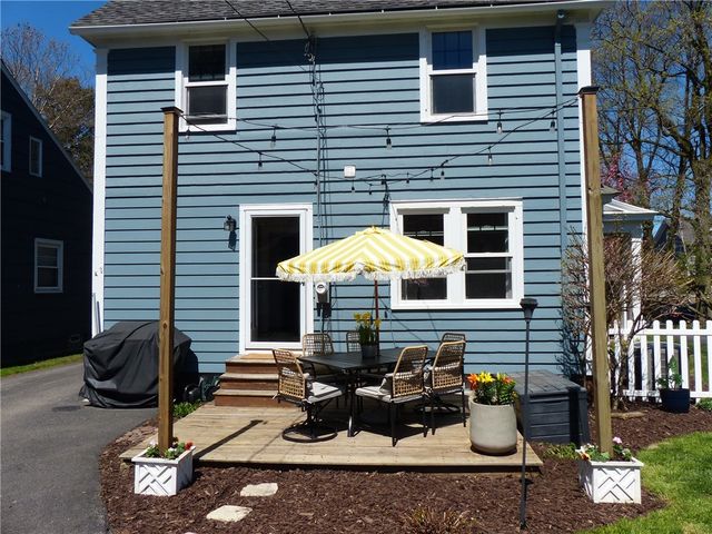 21 Elmcroft Road, Rochester, NY 14609
