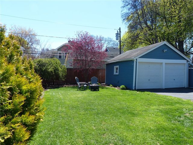 21 Elmcroft Road, Rochester, NY 14609