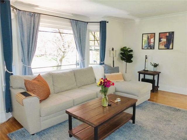 21 Elmcroft Road, Rochester, NY 14609