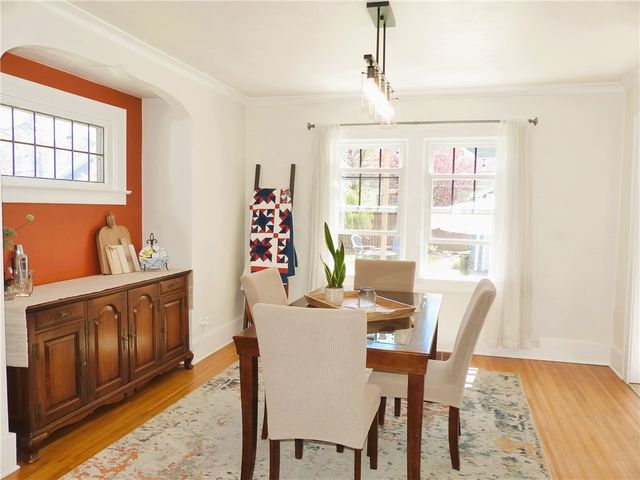 21 Elmcroft Road, Rochester, NY 14609