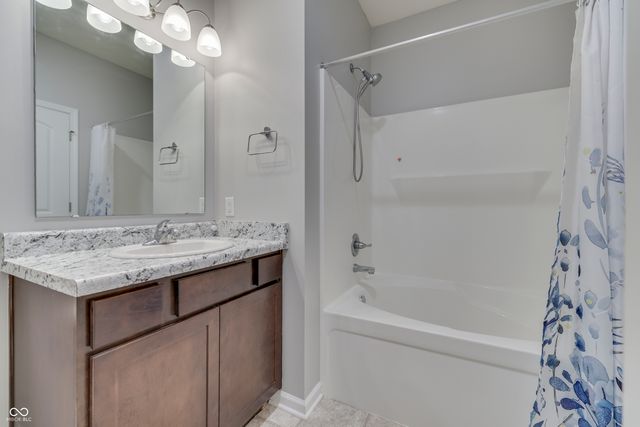 202 Longleaf Lane, Greenfield, IN 46140
