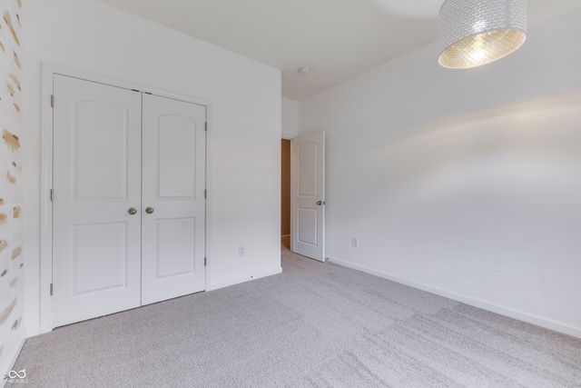 202 Longleaf Lane, Greenfield, IN 46140