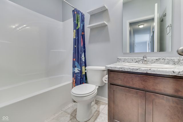 202 Longleaf Lane, Greenfield, IN 46140